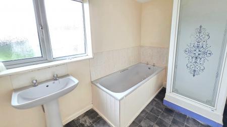 2 bedroom End of terrace house for sale in High Street, Walcott - Lincolnshire, LN4