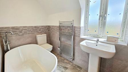 3 bedroom Detached house for sale in Shepherds Lane, Helpringham, NG34