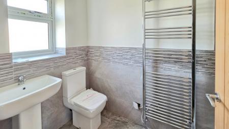 3 bedroom Detached house for sale in Shepherds Lane, Helpringham, NG34