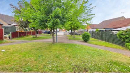 2 bedroom Flat for sale in Bishops Court, Sleaford, NG34