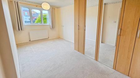 2 bedroom Flat for sale in Bishops Court, Sleaford, NG34