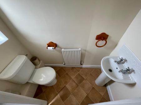 3 bedroom Semi-detached house to let in Juniper Way, Sleaford, NG34