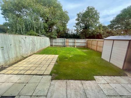 3 bedroom Semi-detached house to let in Juniper Way, Sleaford, NG34