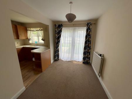 3 bedroom Semi-detached house to let in Juniper Way, Sleaford, NG34