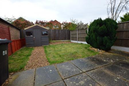 2 bedroom Flat to let in Sandhurst Crescent, Sleaford, NG34