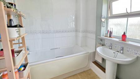 3 bedroom Detached house for sale in Magnolia Road, Sleaford, NG34