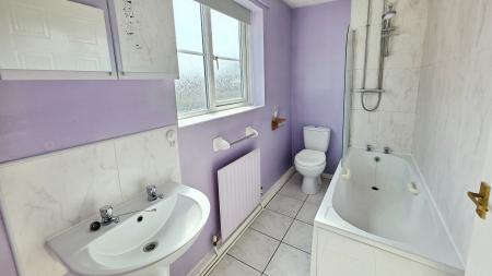 2 bedroom Semi-detached house for sale in Ingledew Close, Sleaford, NG34