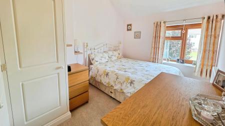 5 bedroom Semi-detached house for sale in West Street, Folkingham, NG34