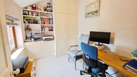5 bedroom Semi-detached house for sale in West Street, Folkingham, NG34
