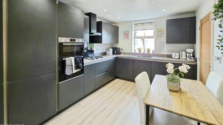 2 bedroom Terraced House for sale in Dickinson Road, Heckington, NG34