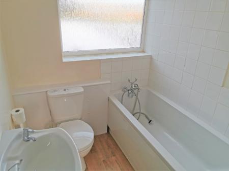 3 bedroom Semi-detached house to let in Chapel Lane, Leasingham, NG34
