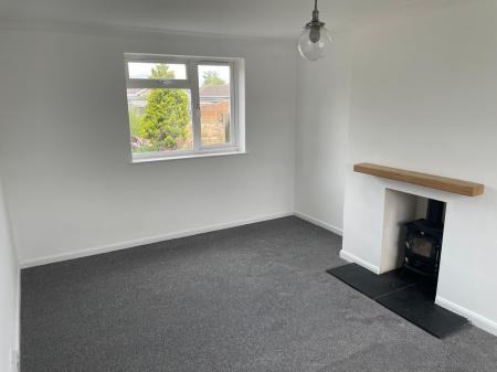 3 bedroom Semi-detached house to let in Chapel Lane, Leasingham, NG34