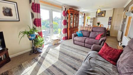 3 bedroom Semi-detached house for sale in High Street, Billinghay, LN4