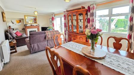 3 bedroom Semi-detached house for sale in High Street, Billinghay, LN4