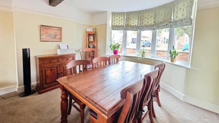 4 bedroom Detached house for sale in North Parade, Sleaford, NG34