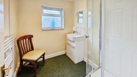 4 bedroom Detached house for sale in North Parade, Sleaford, NG34