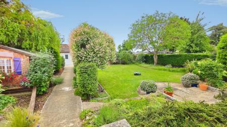4 bedroom Detached house for sale in North Parade, Sleaford, NG34