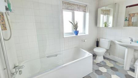 4 bedroom Detached house for sale in North Parade, Sleaford, NG34