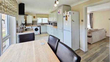 3 bedroom Semi-detached house for sale in Northfield Road, Ruskington, NG34