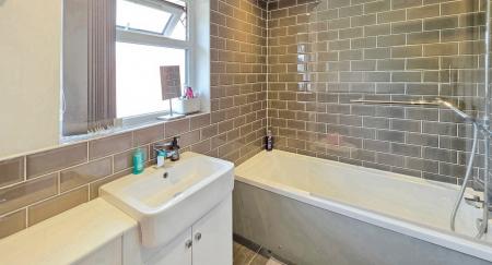 3 bedroom Semi-detached house for sale in Northfield Road, Ruskington, NG34