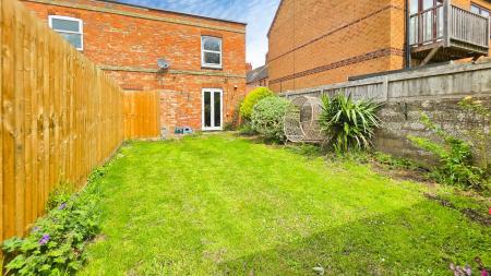 2 bedroom End of terrace house for sale in Castle Terrace, Sleaford, NG34