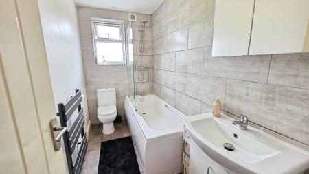 2 bedroom End of terrace house for sale in Castle Terrace, Sleaford, NG34