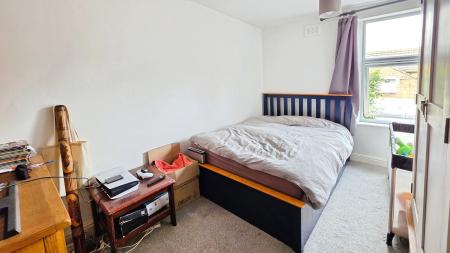 2 bedroom End of terrace house for sale in Castle Terrace, Sleaford, NG34