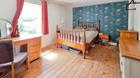 2 bedroom End of terrace house for sale in Castle Terrace, Sleaford, NG34