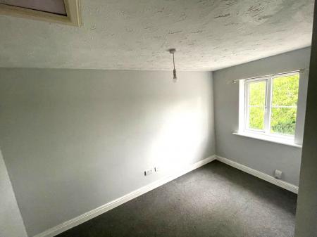 2 bedroom Terraced House to let in Lytham Close, Grantham, NG31