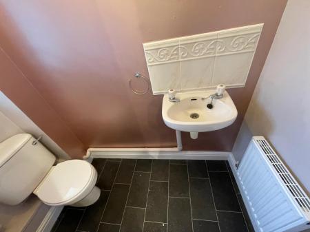 2 bedroom Terraced House to let in Lytham Close, Grantham, NG31