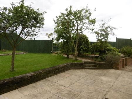 3 bedroom Semi-detached house to let in Churchfields, Folkingham, NG34