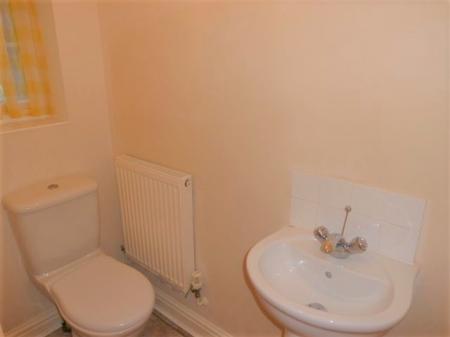 3 bedroom Semi-detached house to let in Churchfields, Folkingham, NG34
