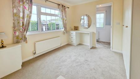 2 bedroom Park home for sale in Lindum Park, Ruskington, NG34