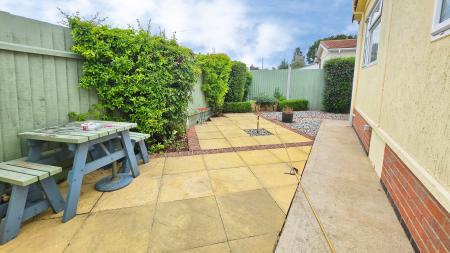 2 bedroom Park home for sale in Lindum Park, Ruskington, NG34
