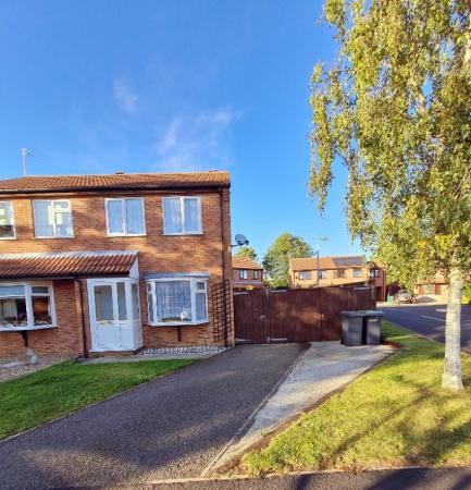 2 bedroom Semi-detached house to let in Ancaster Drive, Sleaford, NG34