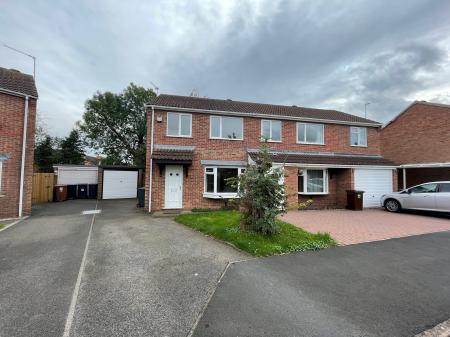 Ambleside Close, Sleaford, NG34