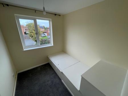3 bedroom Semi-detached house to let in Ambleside Close, Sleaford, NG34