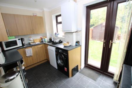 2 bedroom Semi-detached house to let in Woodside Court, Sleaford, NG34