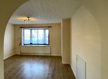 3 bedroom Semi-detached house to let in Ambleside Close, Sleaford, NG34