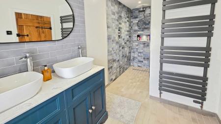 3 bedroom Semi-detached house for sale in Donington Road, Horbling, NG34
