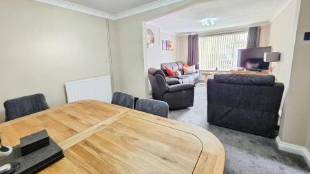 3 bedroom Semi-detached house for sale in Durham Avenue, Sleaford, NG34