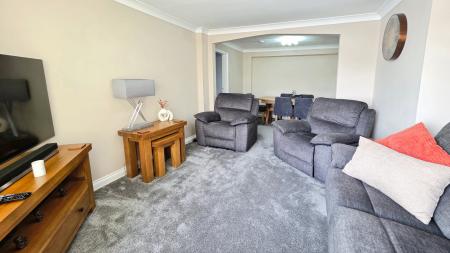 3 bedroom Semi-detached house for sale in Durham Avenue, Sleaford, NG34