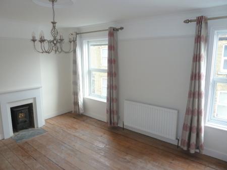 2 bedroom Terraced House to let in Thomas Street, Sleaford, NG34