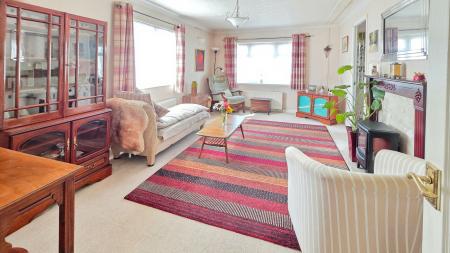 2 bedroom Park home for sale in Claremont Park Lincoln Road, Sleaford, NG34
