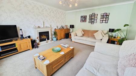 3 bedroom Semi-detached house for sale in Hurn Close, Ruskington, NG34
