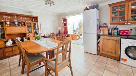 3 bedroom Semi-detached house for sale in Hurn Close, Ruskington, NG34