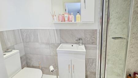 3 bedroom Semi-detached house for sale in Hurn Close, Ruskington, NG34