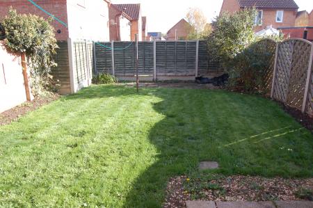 3 bedroom Semi-detached house to let in Canterbury Drive, Sleaford, NG34