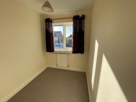 3 bedroom Semi-detached house to let in Canterbury Drive, Sleaford, NG34