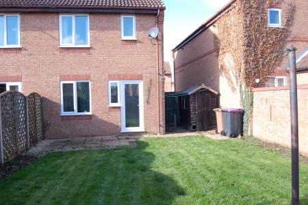 3 bedroom Semi-detached house to let in Canterbury Drive, Sleaford, NG34